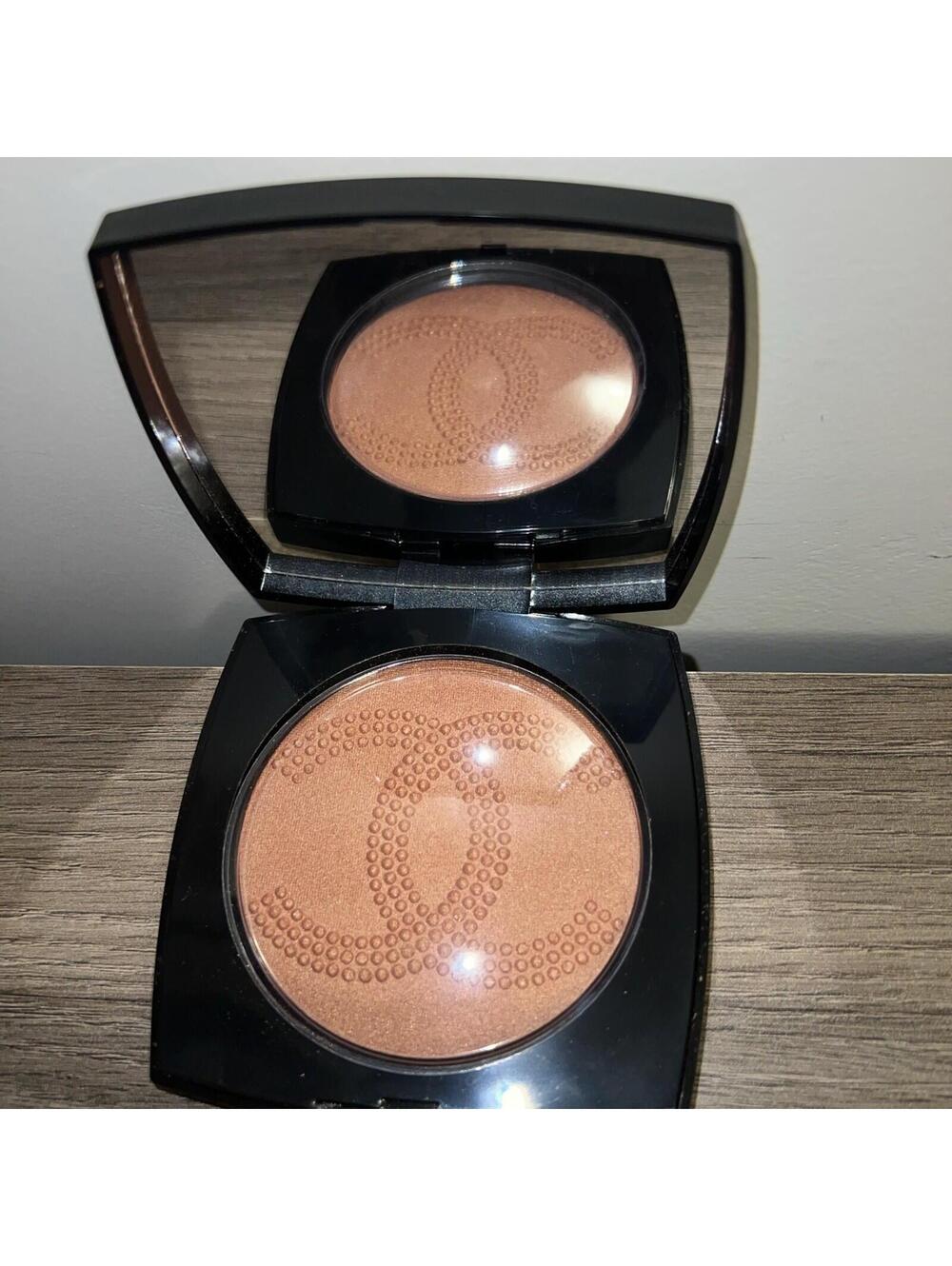 CHANEL Les Symboles De Chanel Oversize Illuminating Face Powder Warm Gold NIB